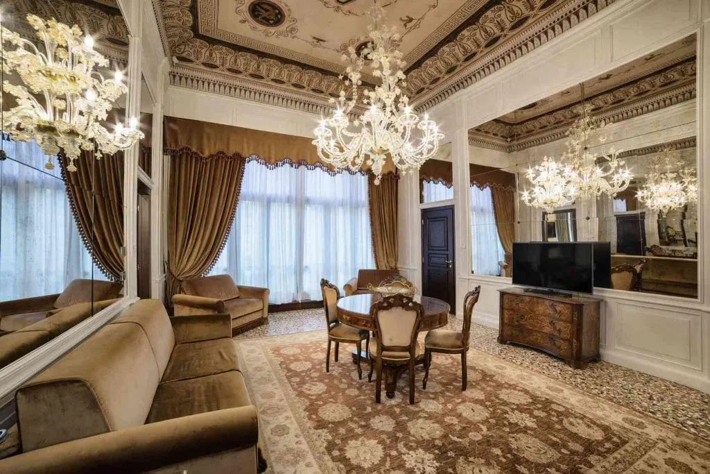 SUITE CANAL VIEW Room, Nani Mocenigo Palace, Venice