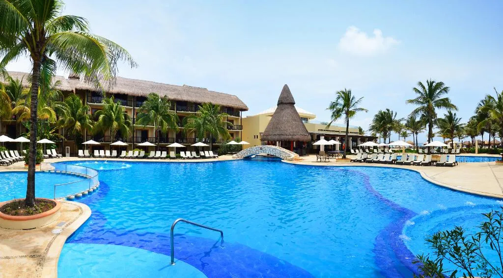 Pool, Catalonia Riviera Maya All Inclusive, Cancun Area