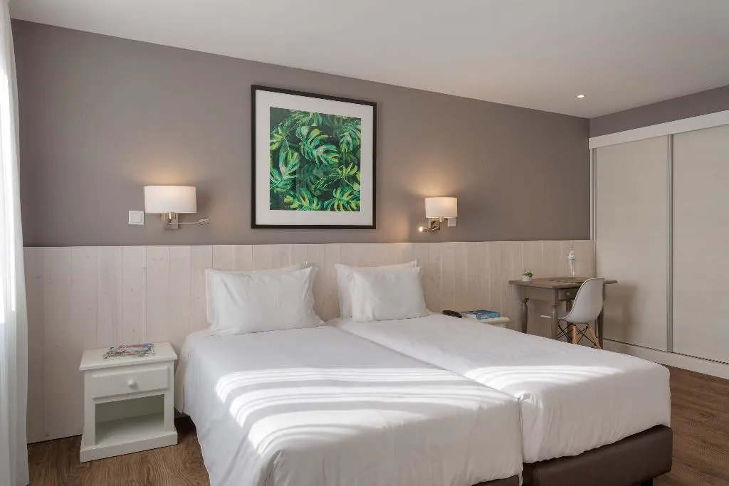 TWIN BASIC Room, AP Adriana Beach Resort, Algarve