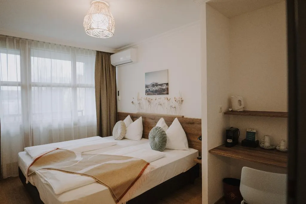 DOUBLE CLASSIC Room, Parkhotel Brunauer, Salzburg