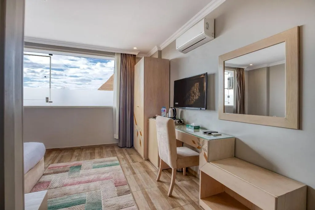 Room, Mamluk Pyramids Hotel, Cairo