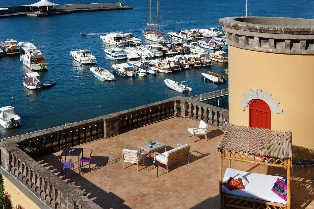 Terrace, Marina Piccola 73, Naples