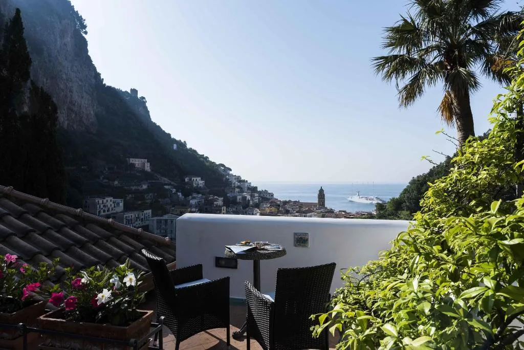 Sports and Entertainment, Hotel Villa Annalara, Naples