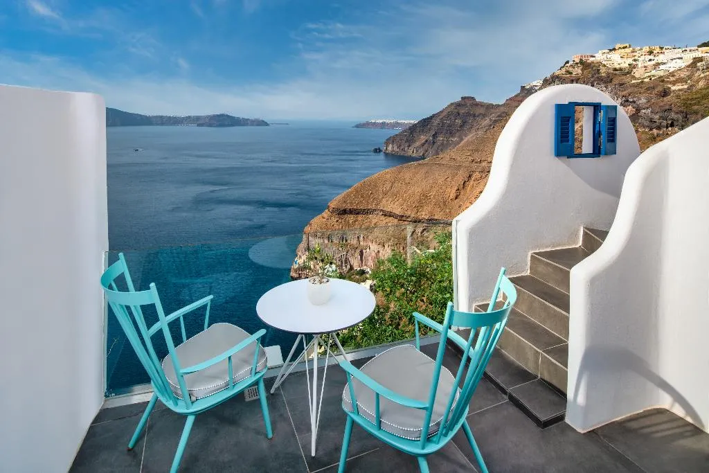 JUNIOR SUITE STANDARD Room, Athina Luxury Suites, Santorini