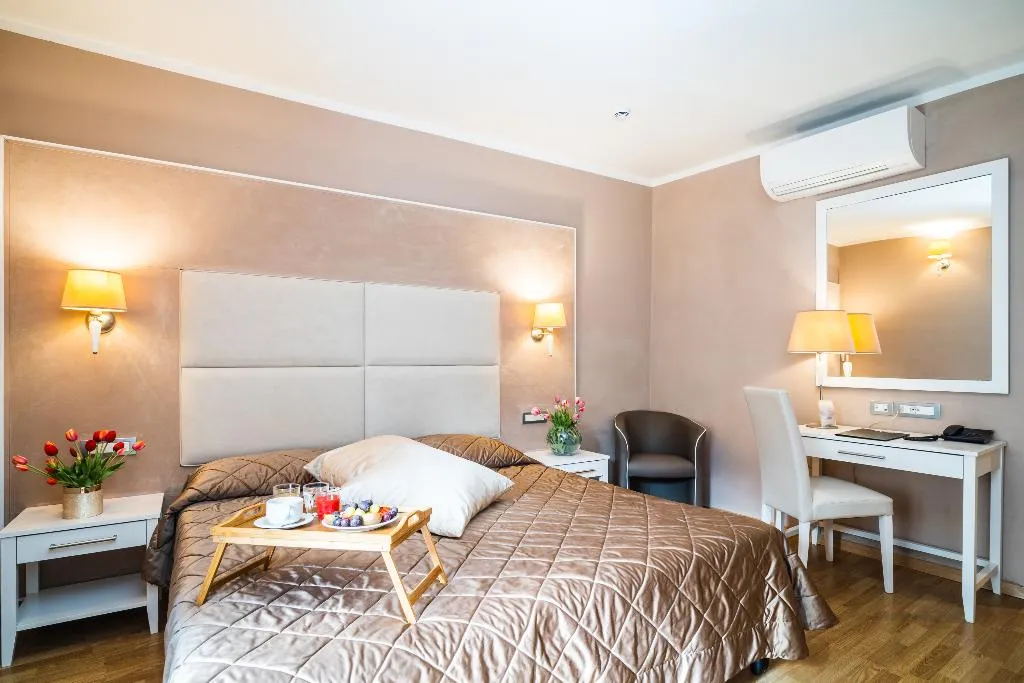 Room, Hotel Centrale, Olbia