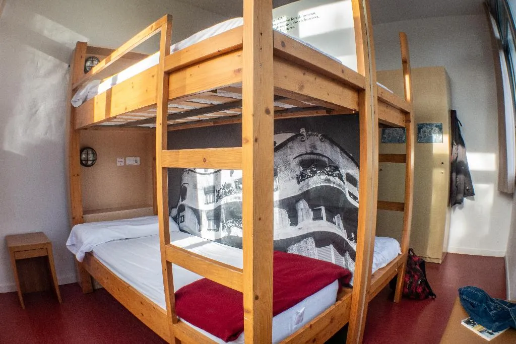 Bed in dormitory CAPACITY 8 WITH SHARED BATHROOM Room, Inout Hostel, Barcelona