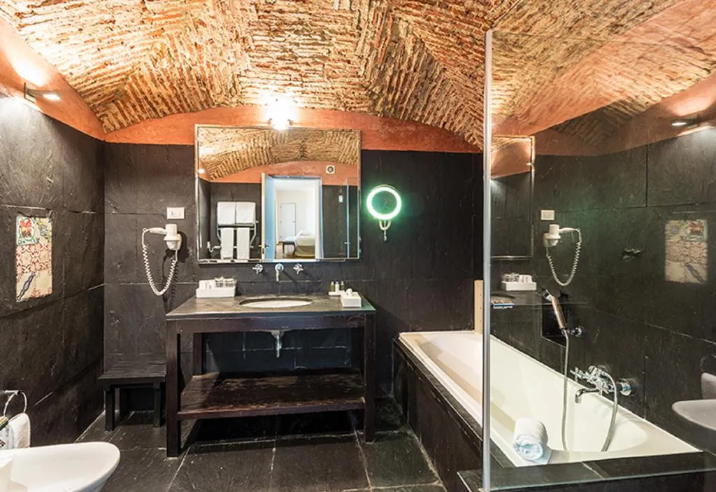 JUNIOR SUITE STANDARD Room, York House Hotel, Lisbon