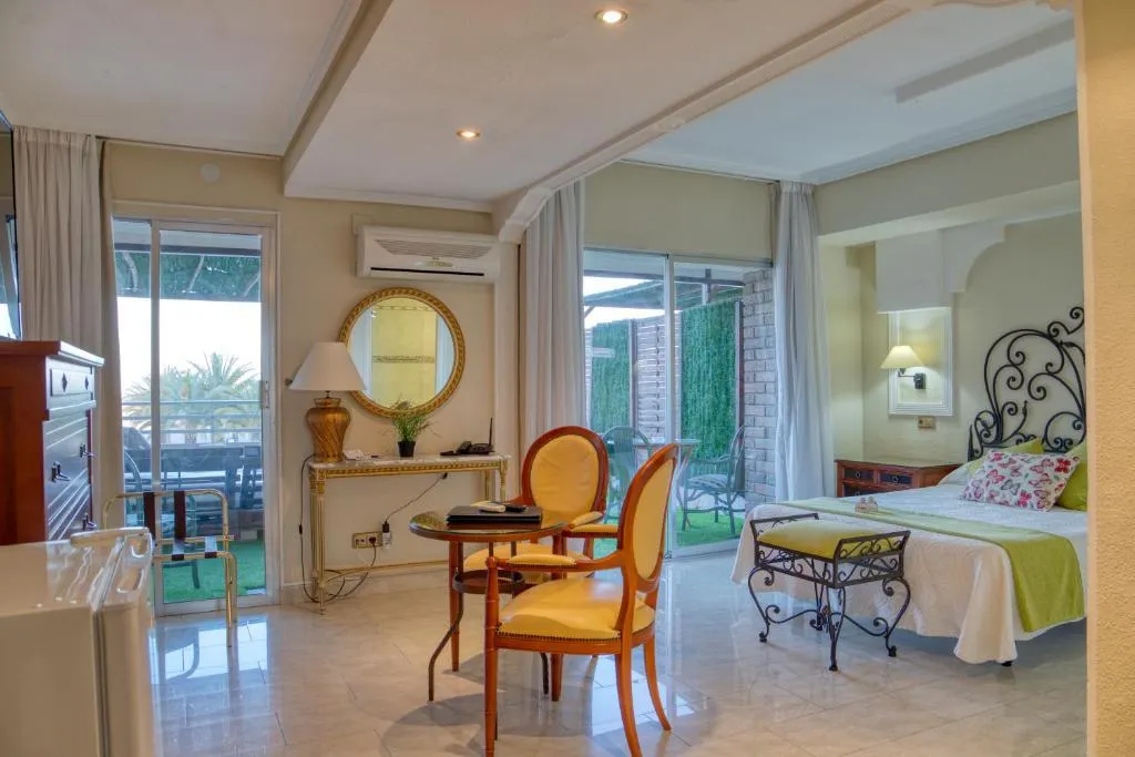 JUNIOR SUITE STANDARD Room, Hotel Polamar, Costa Blanca