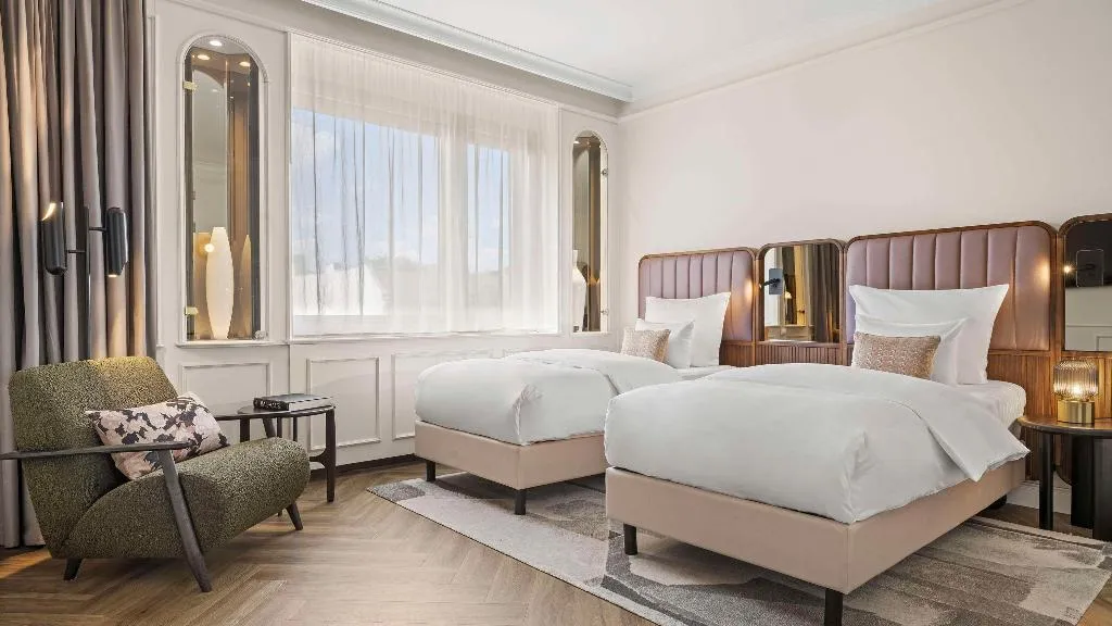 TWIN DELUXE Room, Vignette Collection Bristol Berlin, Berlin