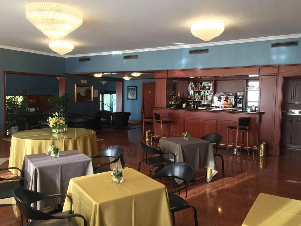 Restaurant, Hotel Motel Luna, Milan