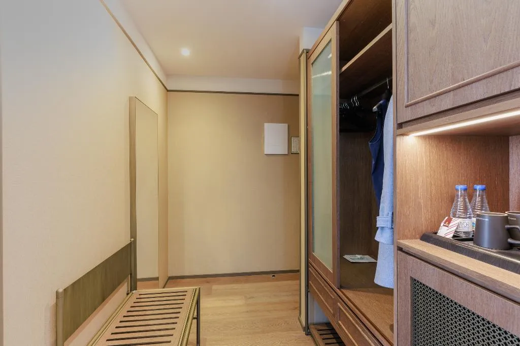 Double or Twin SUPERIOR Room, Hotel Medinaceli 4*S, Barcelona