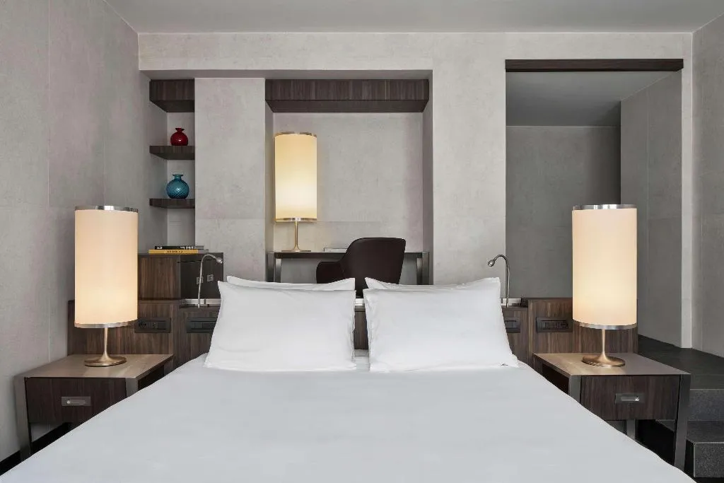 Room, Hyatt Centric Milan Centrale, Milan