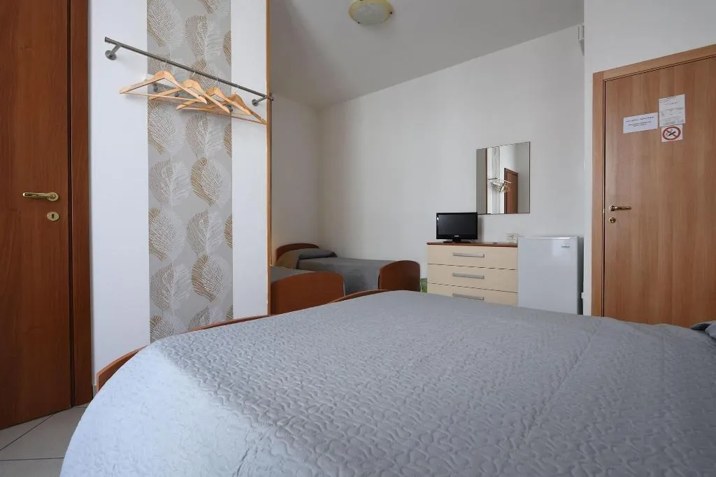 Room, Green Garden, Palermo