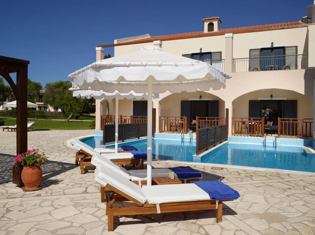 FAMILY ROOM PREMIUM Room, Roda Beach Resort and Spa, Corfu