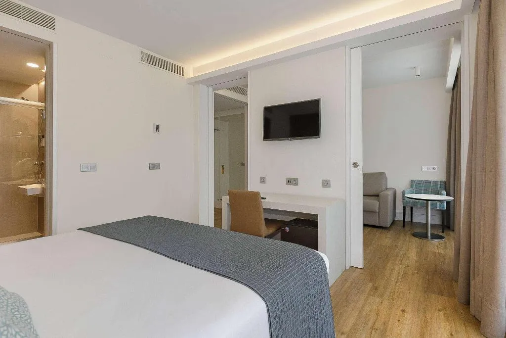 FAMILY ROOM STANDARD Room, Sol Torremolinos Don Pedro, Costa Del Sol