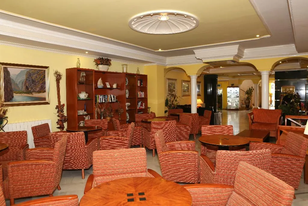 Lobby, Manaus, Majorca