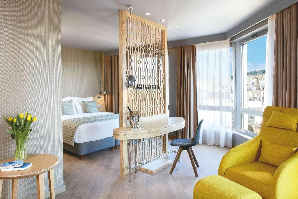 JUNIOR SUITE CAPACITY 3 Room, Wyndham Grand Athens, Athens