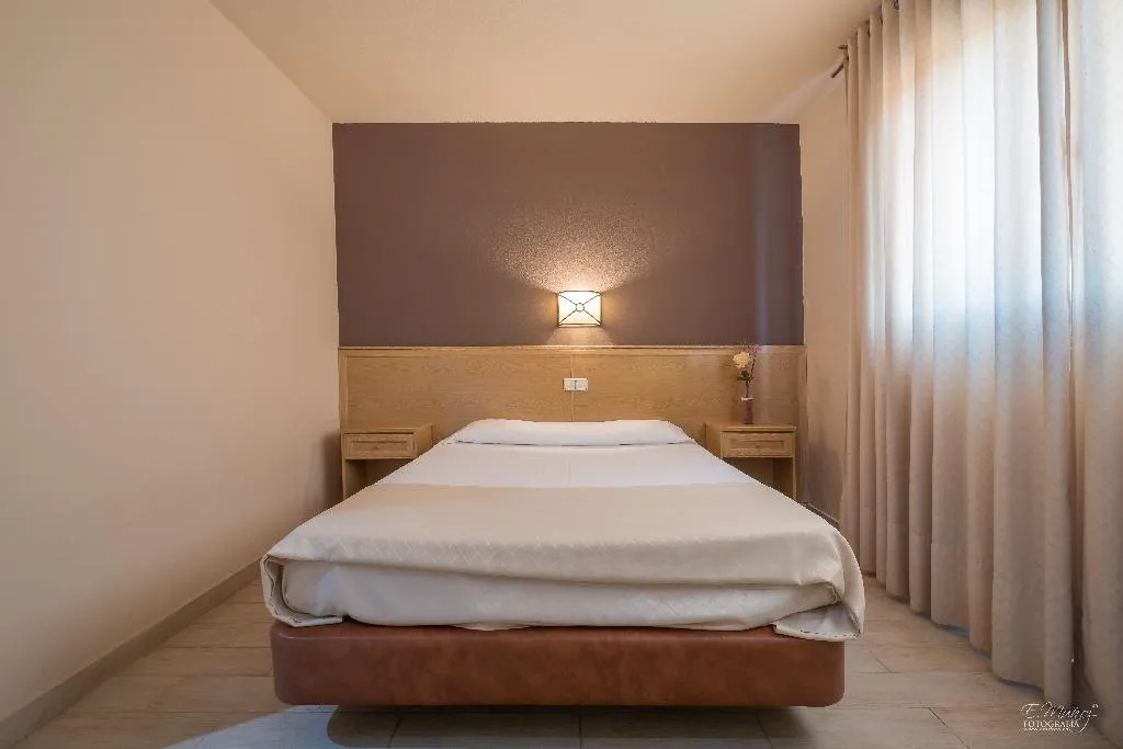 Double or Twin STANDARD Room, Hotel Vivar, Madrid