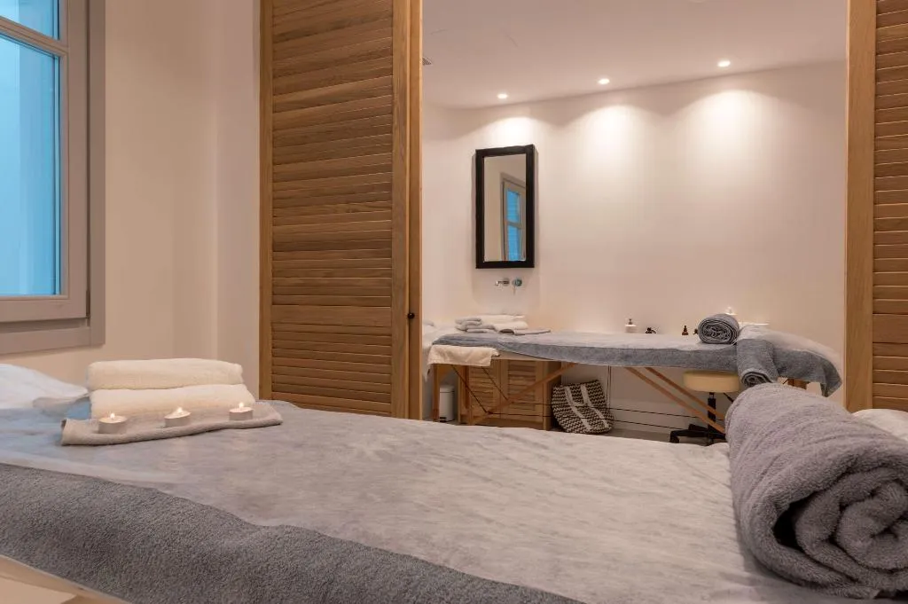 Sports and Entertainment, Radisson Blu Euphoria Resort, Mykonos