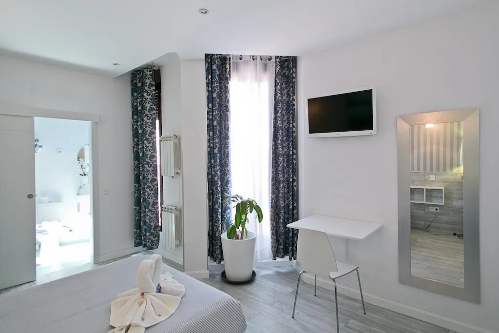 General view, Hostal Main Street, Madrid