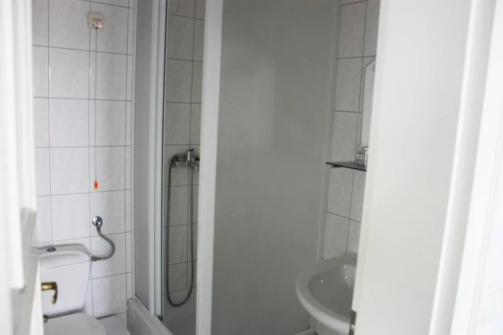 Room, Ivan, Split