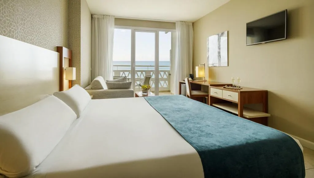 DOUBLE SINGLE USE SEA VIEW Room, Ilunion Fuengirola, Costa Del Sol