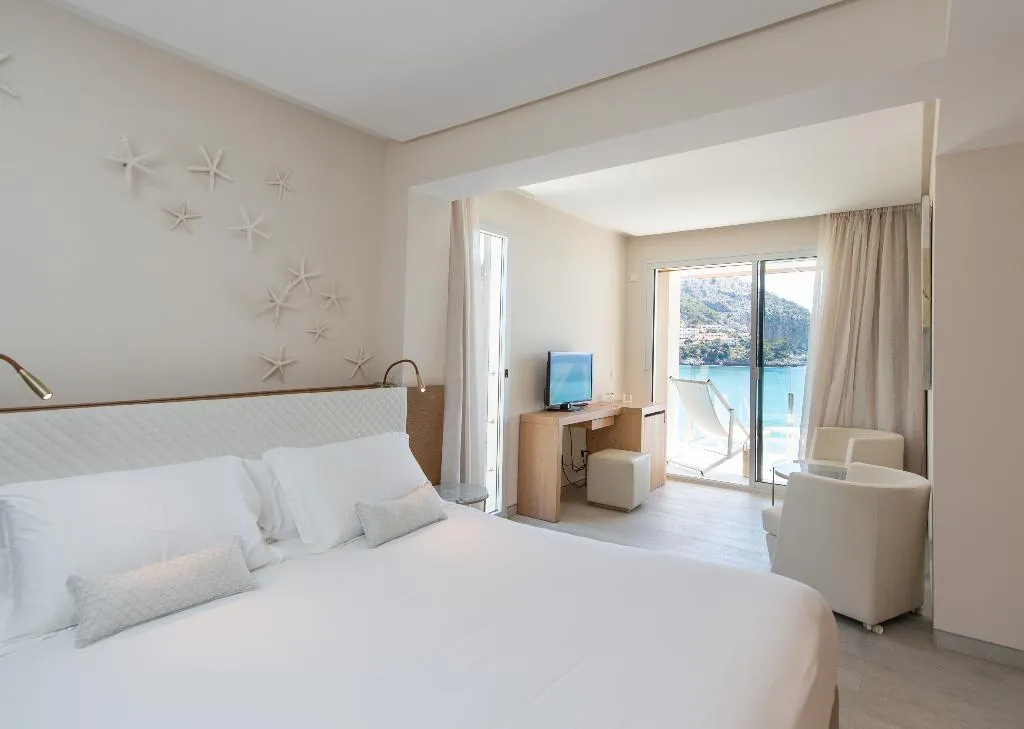 Double or Twin SIDE SEA VIEW Room, Melbeach Hotel & Spa, Majorca