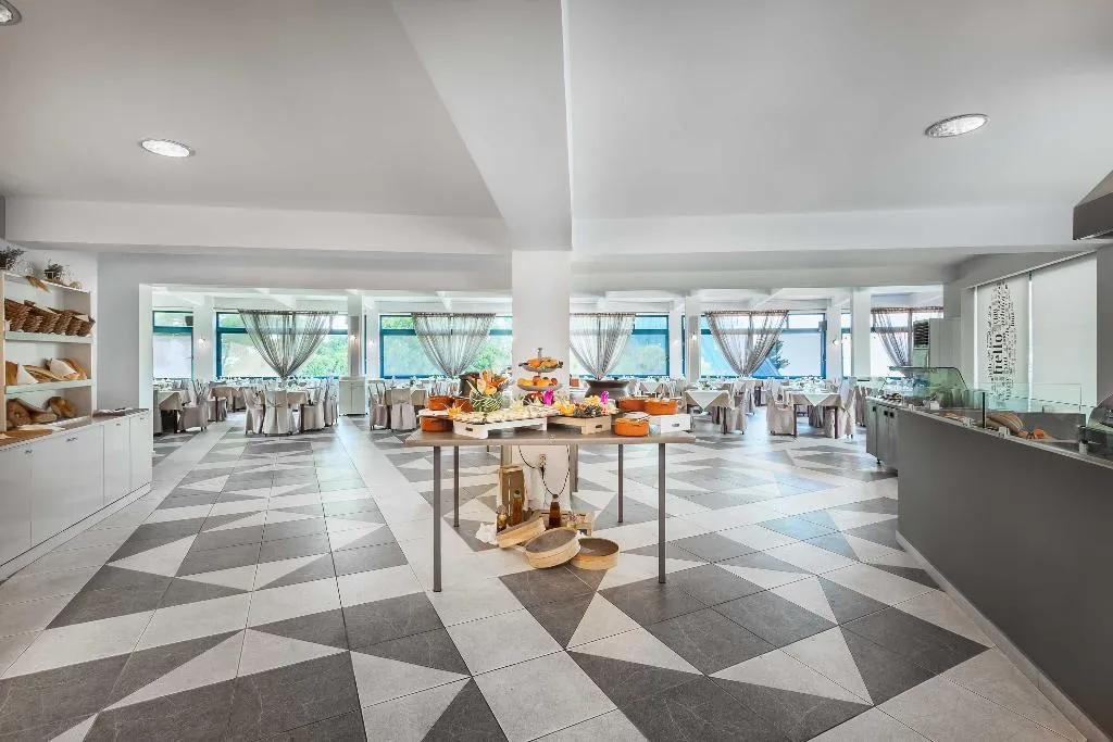 Restaurant, Atrium, Halkidiki