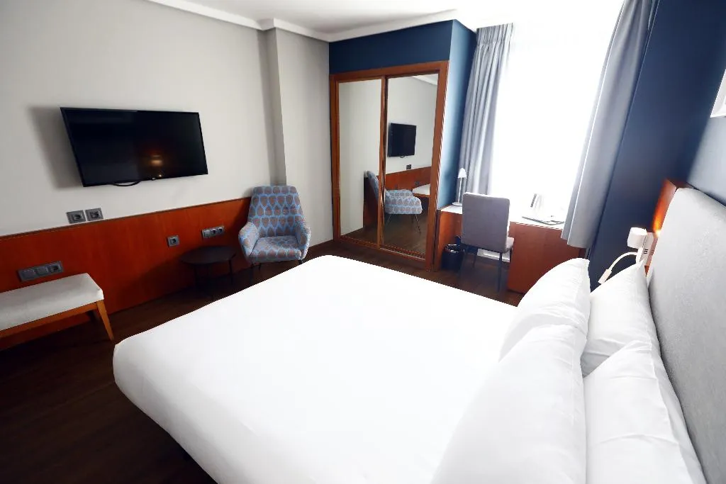 DOUBLE STANDARD Room, Travelodge Madrid Coslada Aeropuerto, Madrid