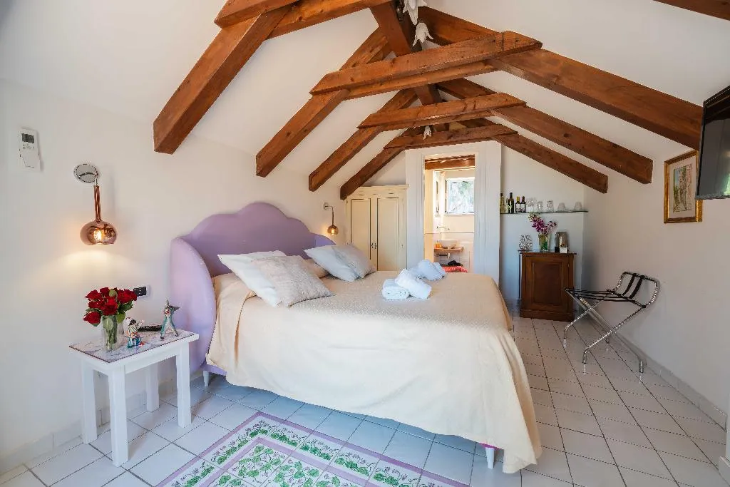 JUNIOR SUITE STANDARD Room, Hotel Villa Annalara, Naples