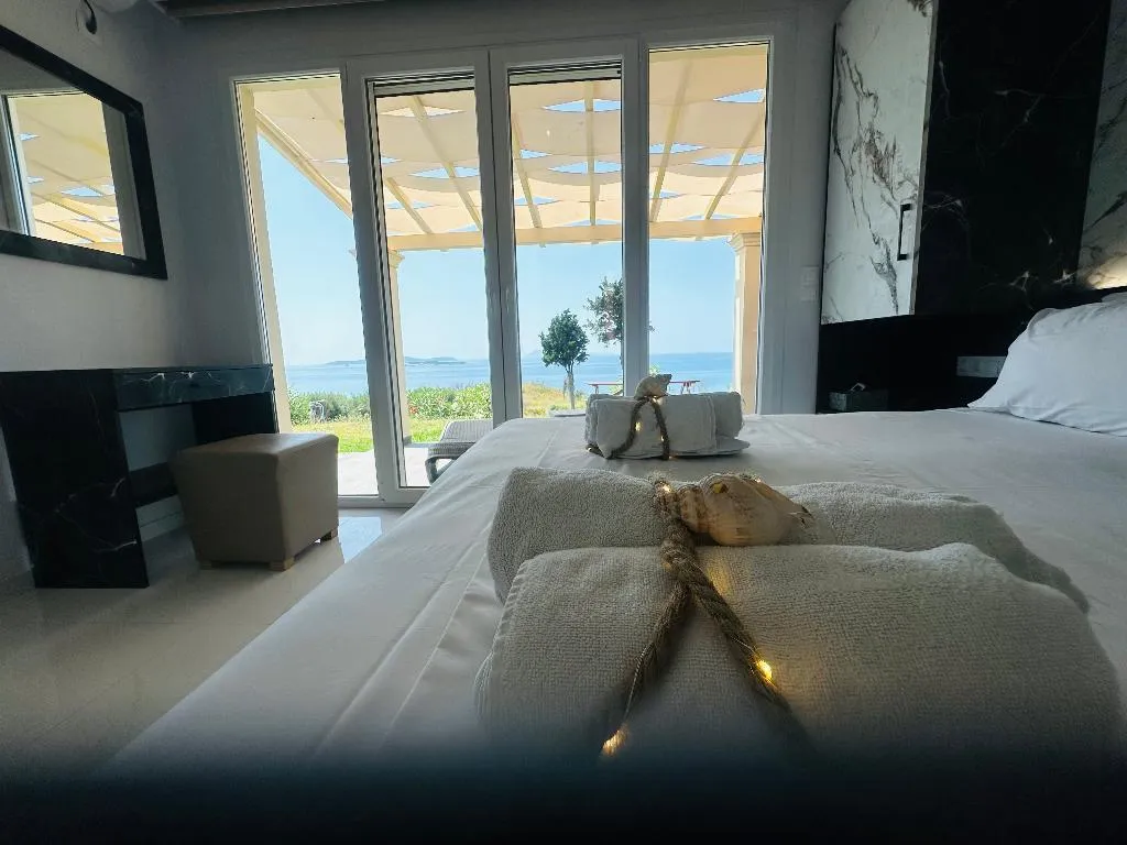 QUADRUPLE TWO BEDROOMS ONE BATHROOM Room, Nikos Apartments Corfu, Corfu