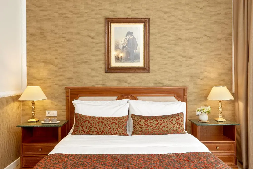 SUITE ONE BEDROOM TWO BATHROOMS Room, Grand Hotel Palace Thessaloniki, Halkidiki
