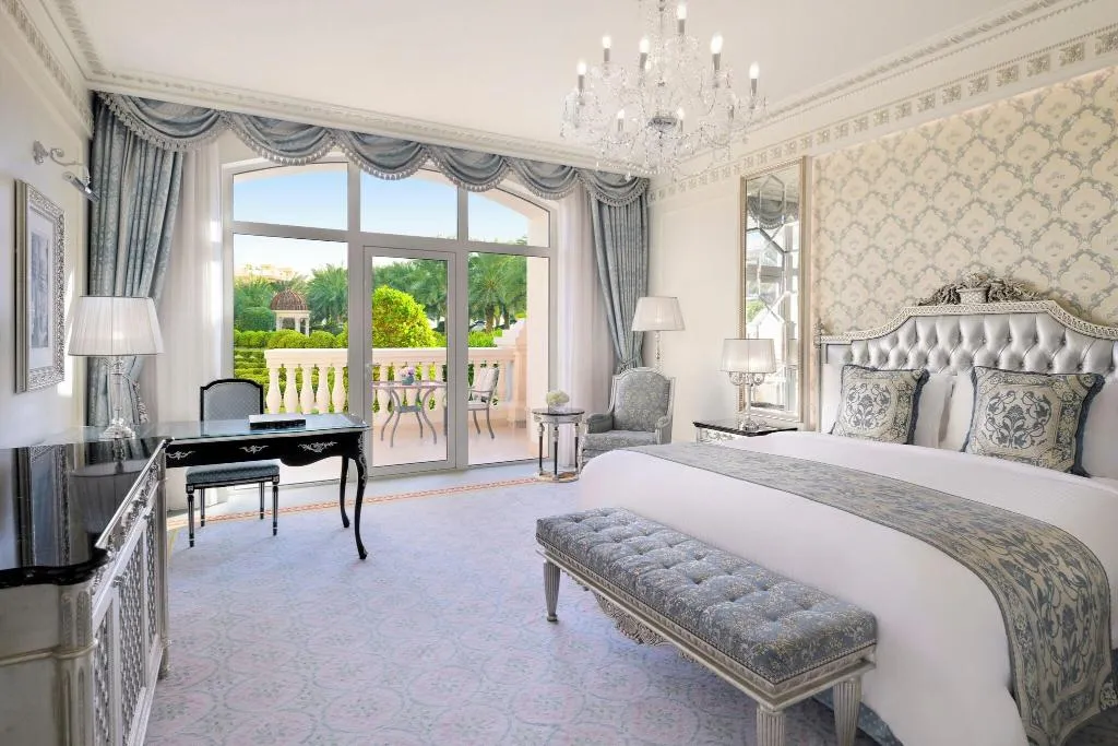 DOUBLE PREMIER Room, Raffles The Palm Dubai, Dubai