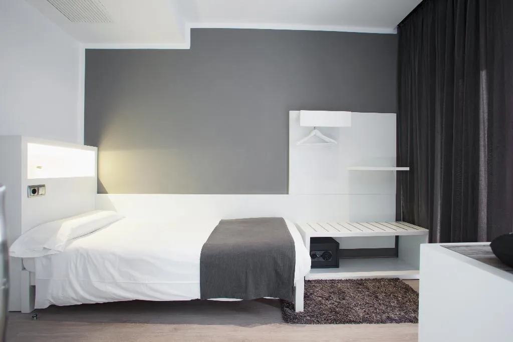 SINGLE WITH BALCONY Room, Mar Calma, Majorca