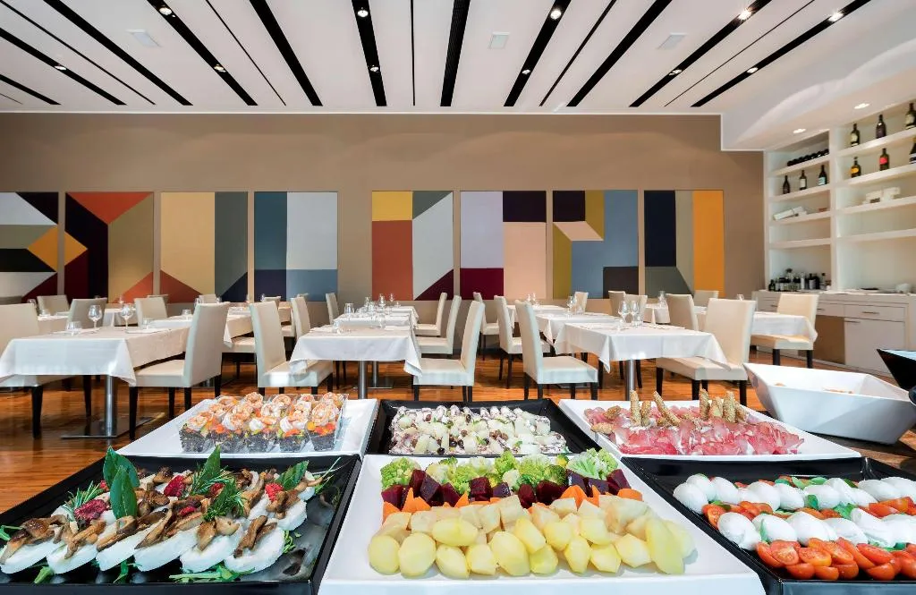 Restaurant, Devero Hotel & Spa, BW Signature Collection, Milan