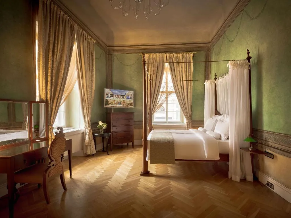 SUITE DELUXE KING BED Room, The Mozart Prague, Prague