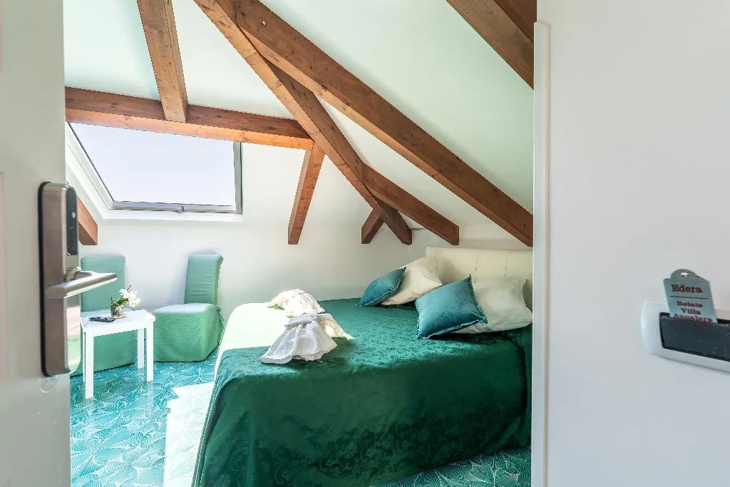 JUNIOR SUITE STANDARD Room, Hotel Villa Annalara, Naples