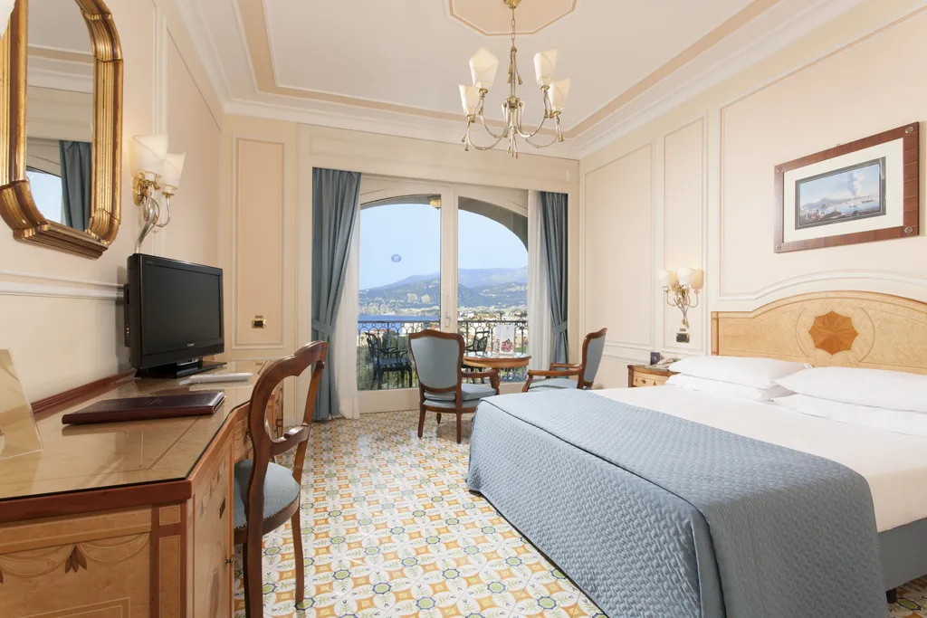 Double or Twin SUPERIOR Room, Grand Hotel Capodimonte, Naples