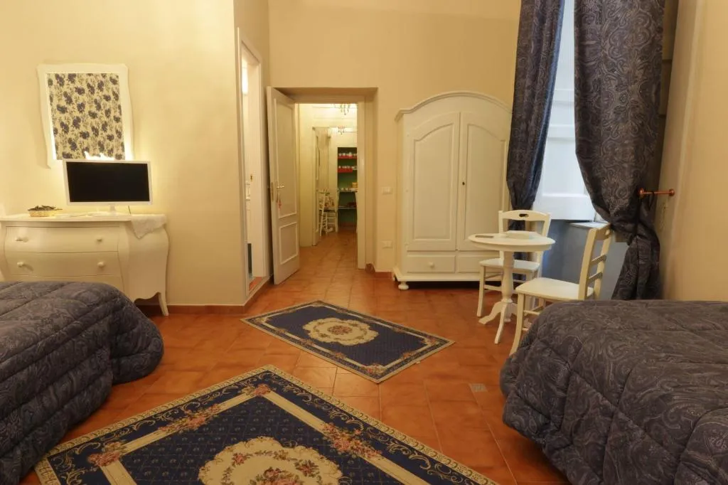Room, B&B Speranzella, Naples
