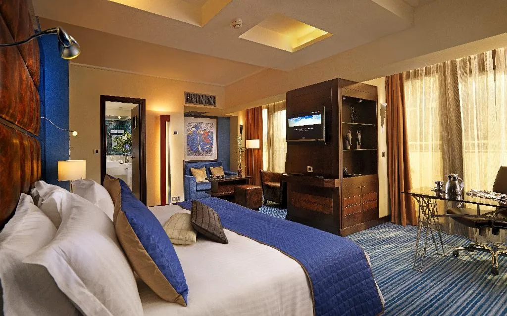 JUNIOR SUITE KING BED NON SMOKING Room, Crowne Plaza Athens, Athens