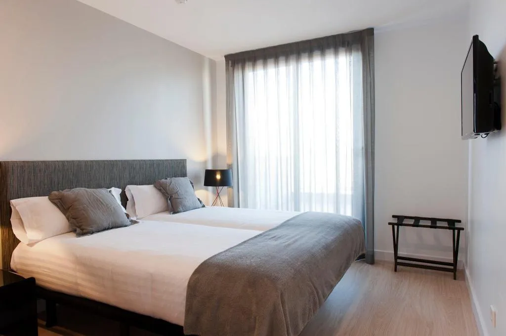 APARTMENT CAPACITY 4 ONE BEDROOM Room, MH Apartments Barcelona, Barcelona