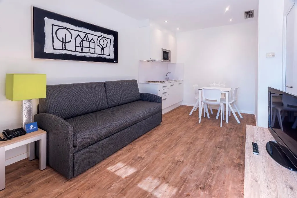 APARTMENT CAPACITY 4 TWO BEDROOMS Room, Apartamentos Playa De Castelldefels, Barcelona