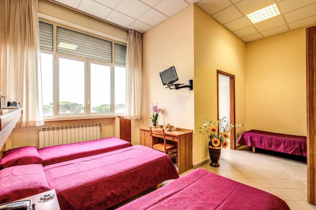 QUADRUPLE STANDARD Room, Domus Urbis, Rome