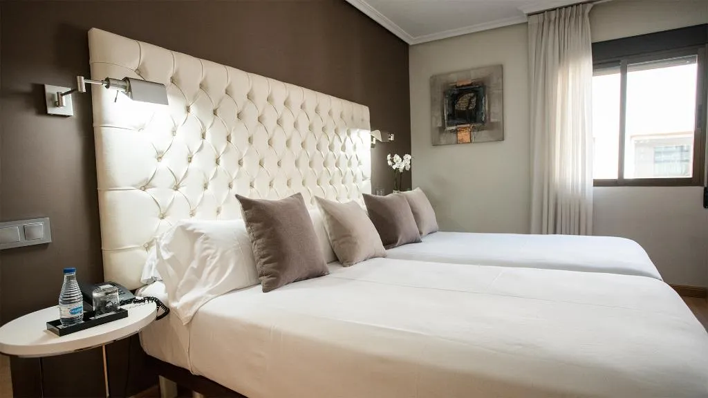 DOUBLE STANDARD Room, Regina, Madrid