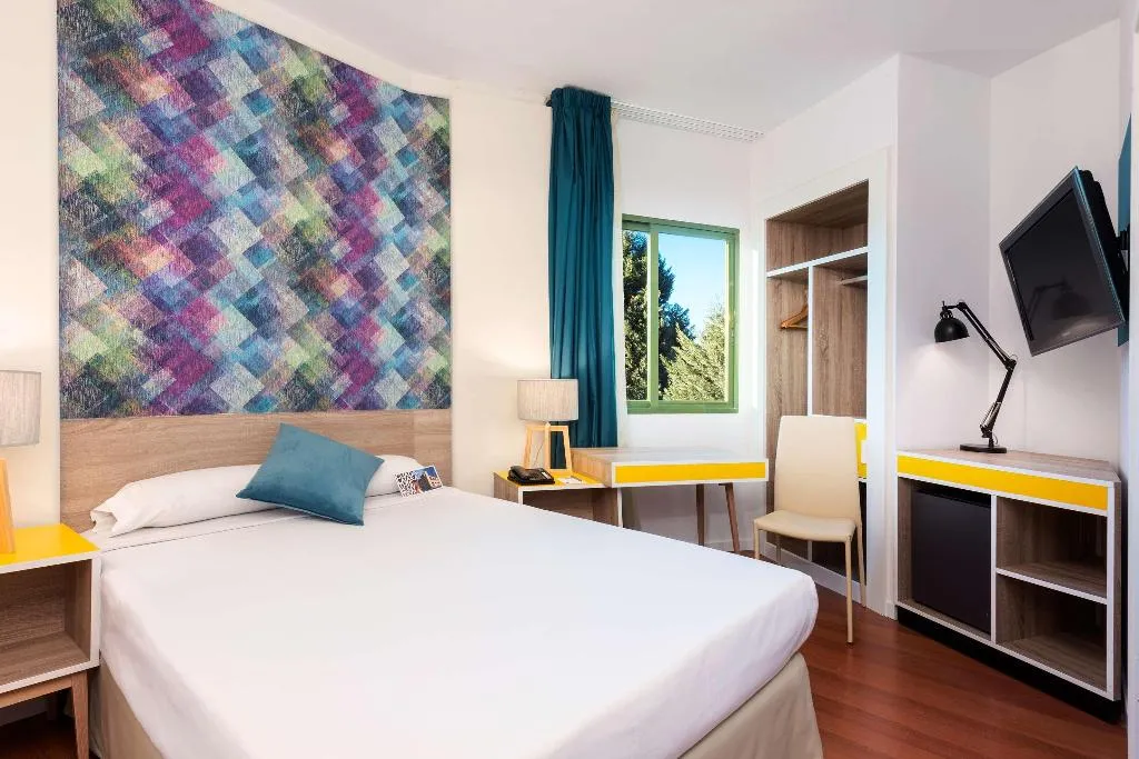 Room, Guadalajara Conference Center Affiliated By Melia, Madrid