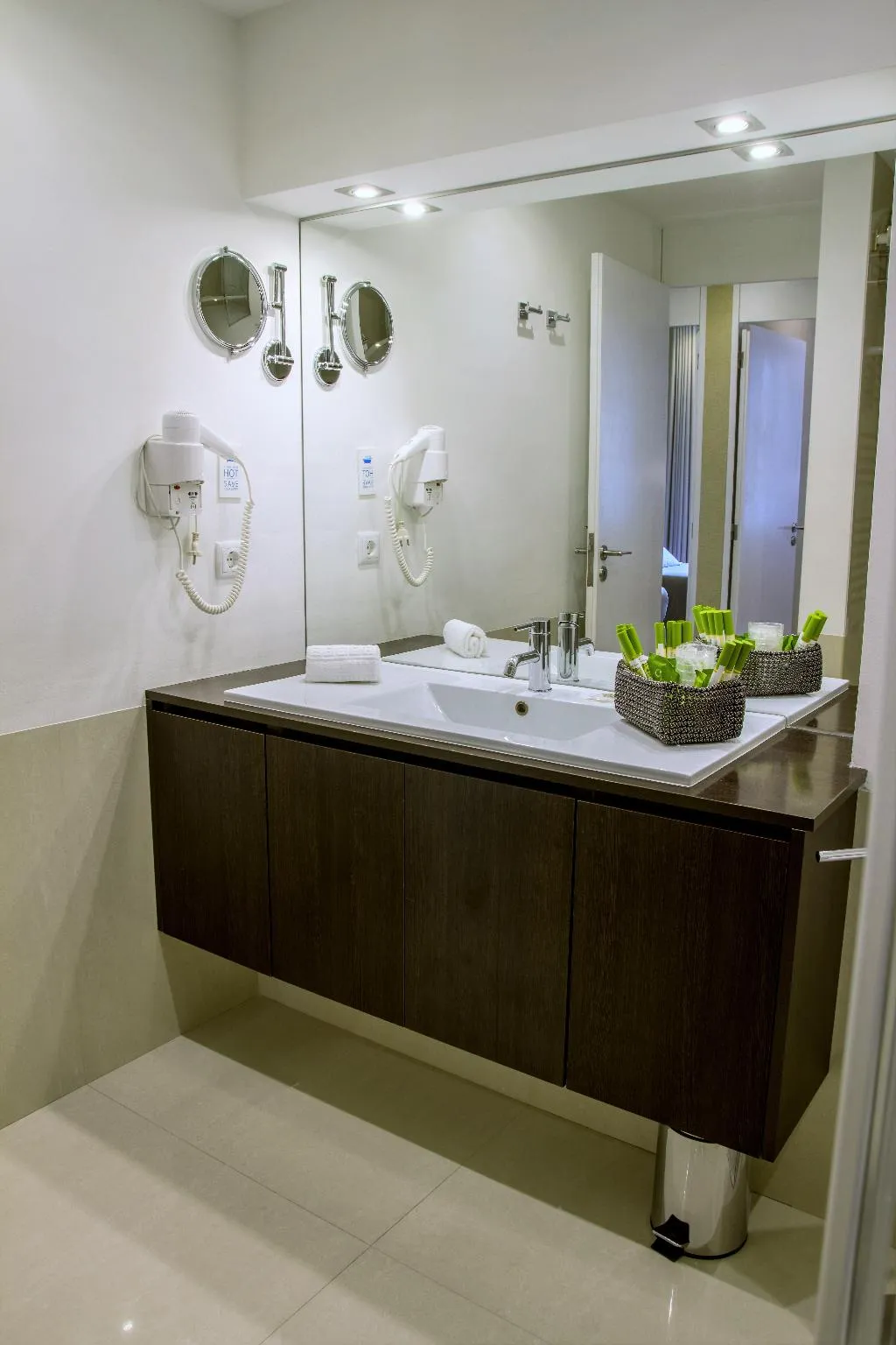 APARTMENT SUPERIOR TWO BEDROOMS Room, Casas do Porto - Ribeira Apartments, Porto