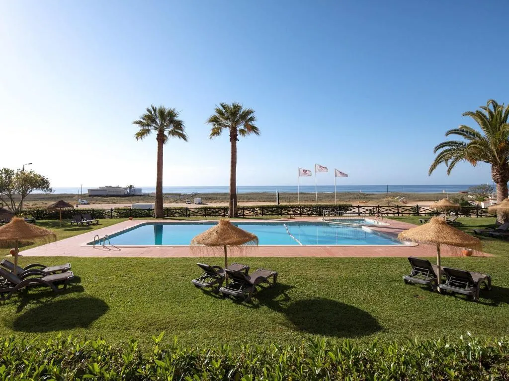 Pool, Meia Praia Lagos, Algarve