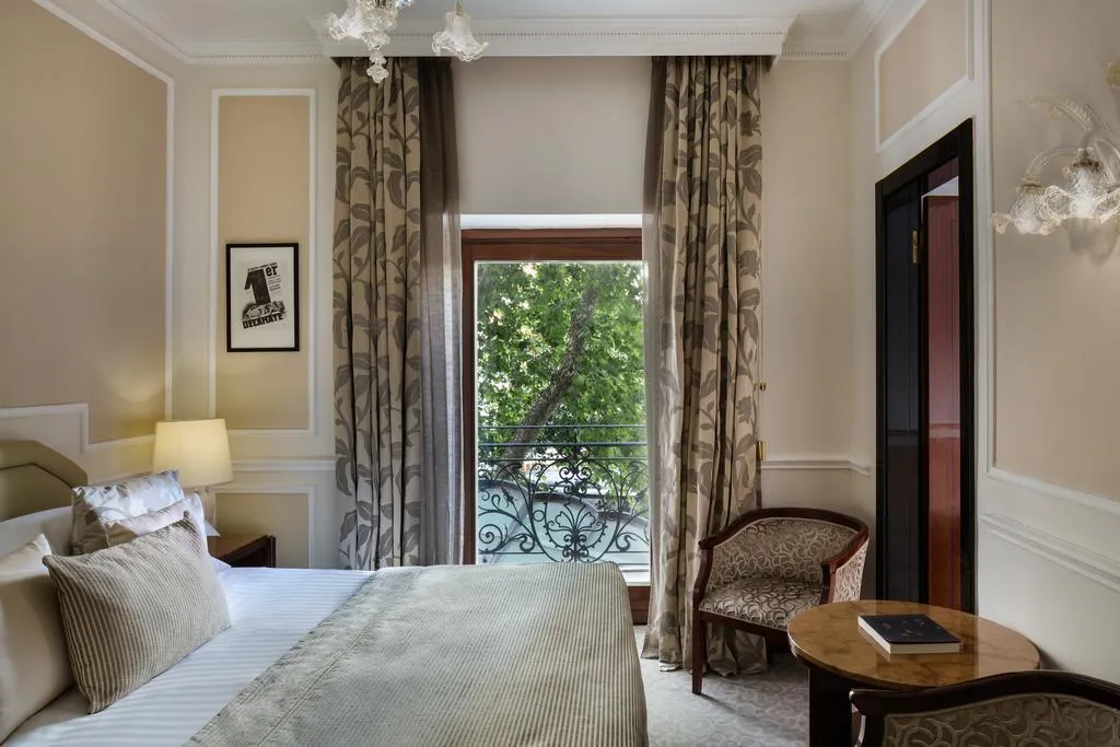 DOUBLE SINGLE USE SUPERIOR Room, Baglioni Hotel Regina, Rome