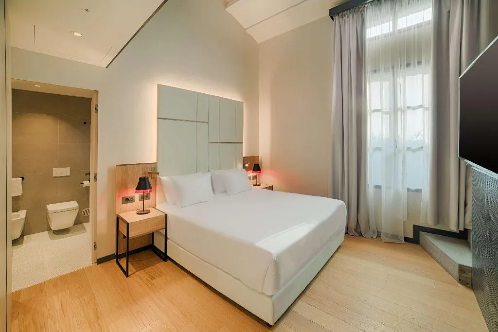 SUITE WITH VIEWS Room, NH Collection Venezia Murano Villa, Venice