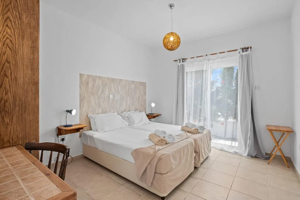 VILLA THREE BEDROOMS Room, Thalassines Villas, Cyprus